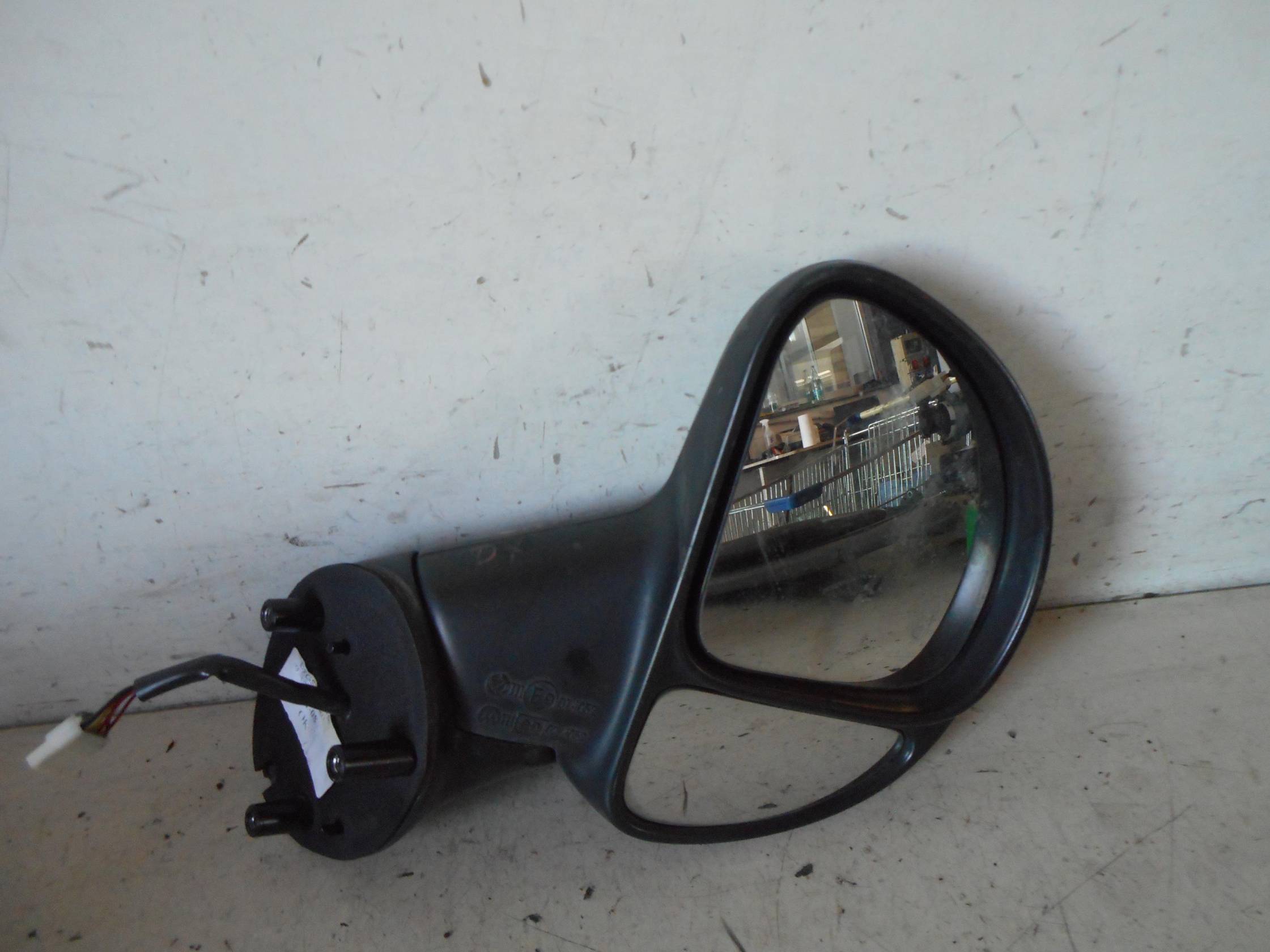 Retrovisore est. regolaz. elettr. dx.